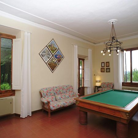 Lovely Holiday Home In Montefiridolfi With Hill View ภายนอก รูปภาพ