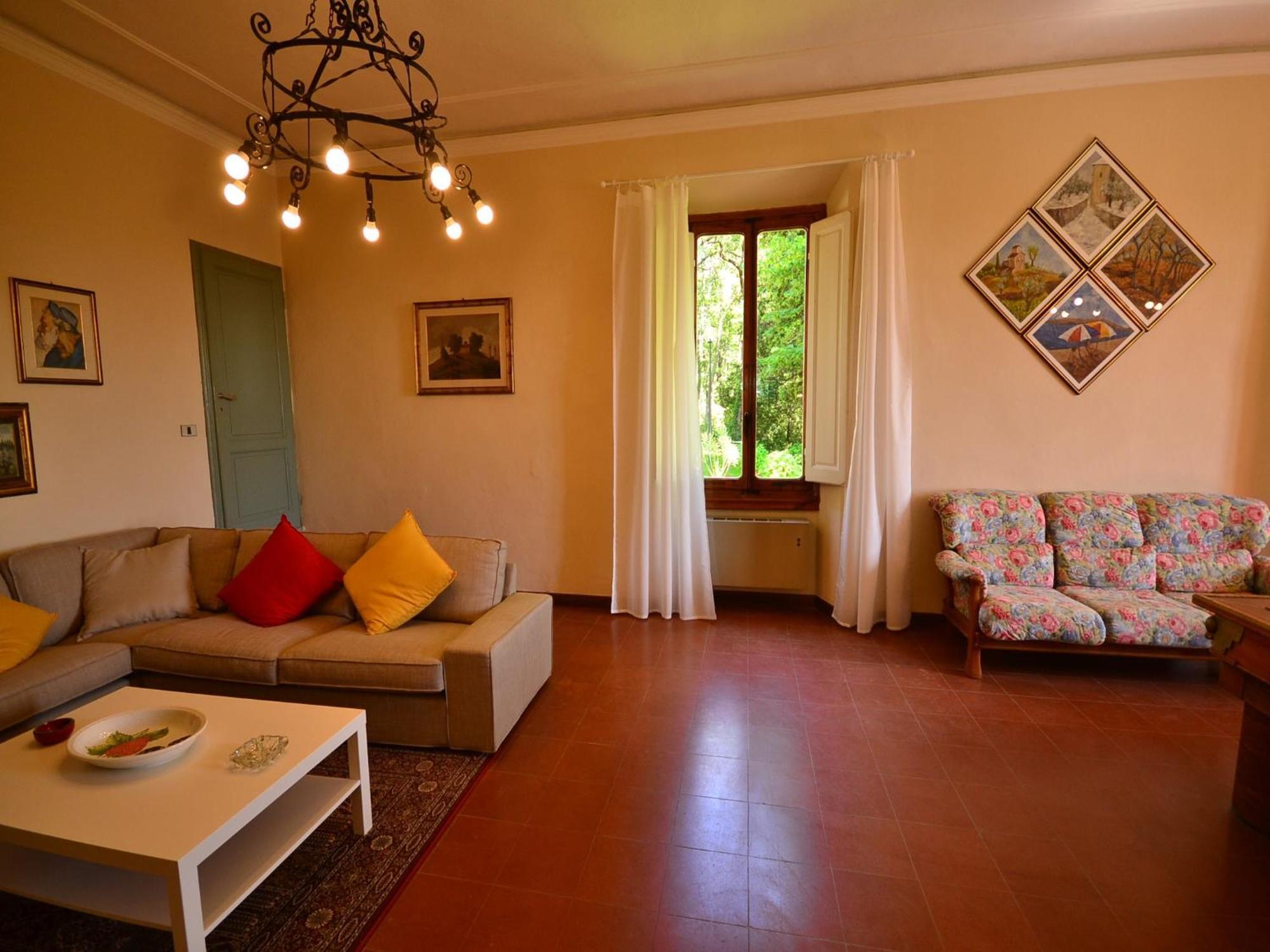 Lovely Holiday Home In Montefiridolfi With Hill View ภายนอก รูปภาพ