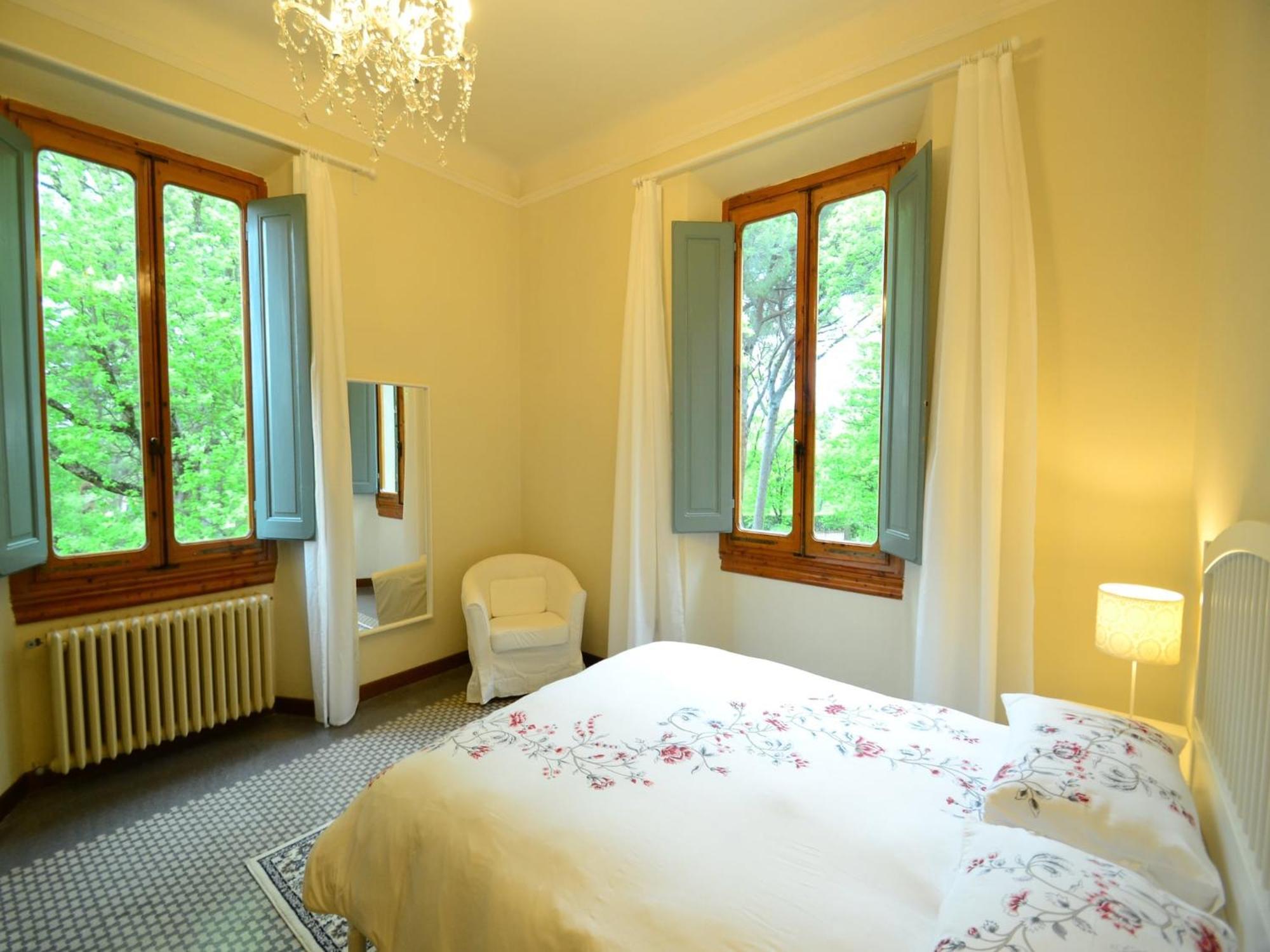 Lovely Holiday Home In Montefiridolfi With Hill View ภายนอก รูปภาพ