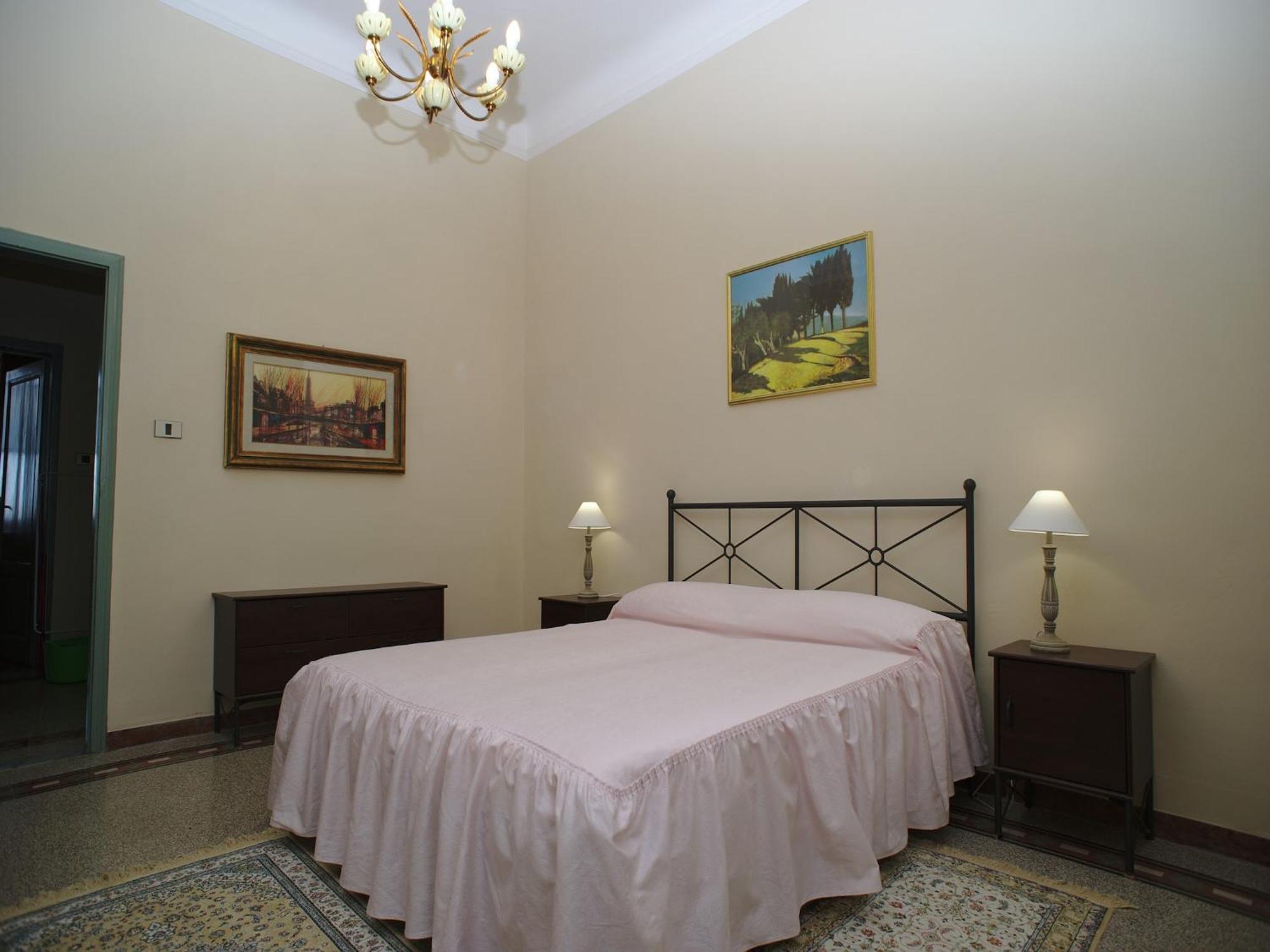 Lovely Holiday Home In Montefiridolfi With Hill View ภายนอก รูปภาพ